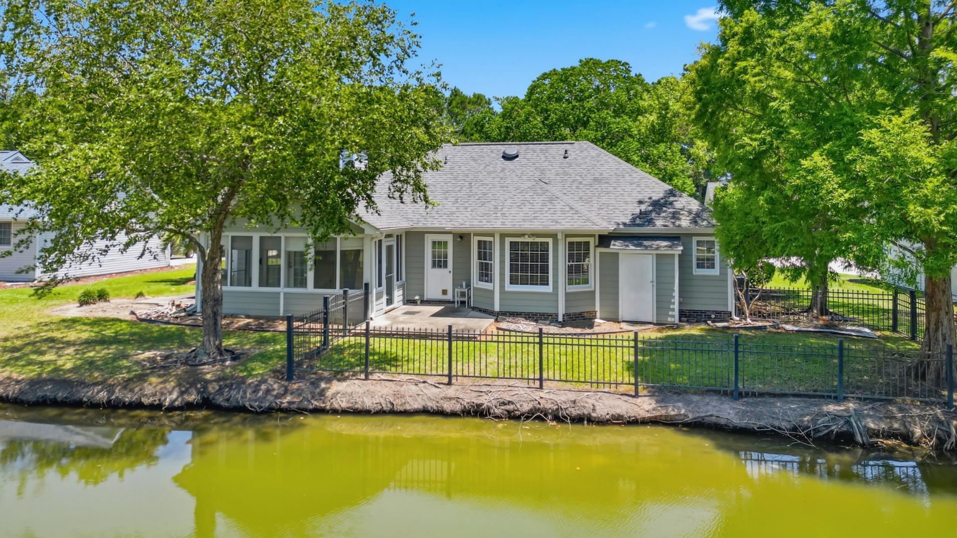 415 Lake Park Dr.  Photo 32