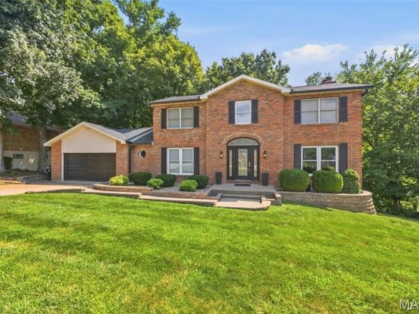 7290 Meramar Drive, St Louis, MO 63129