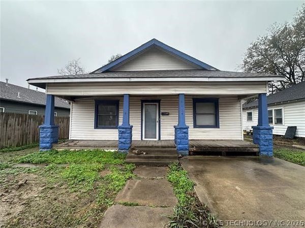 812 W 6th Street , Okmulgee, OK 74447
