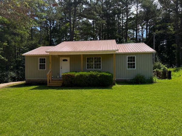 125 FOUST LN, Selmer, TN 38375