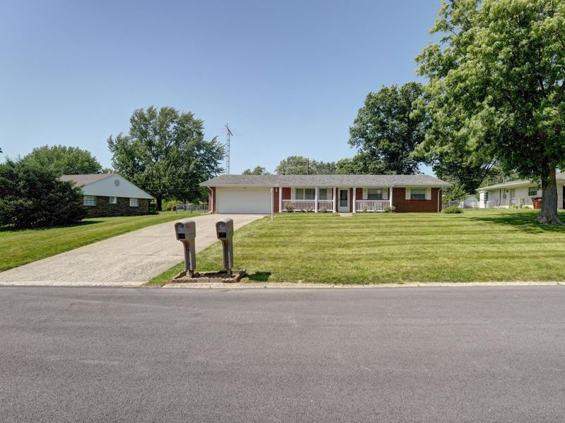 204 Linwood Drive, Greenville, OH 45331 Photo 2