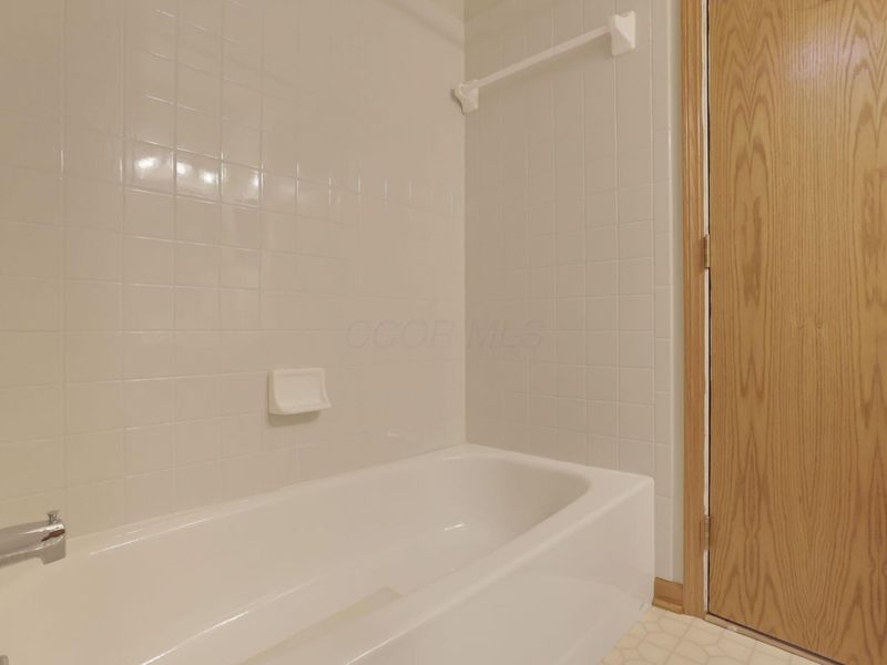 1002 Sugar Hill Place, Columbus, OH 43230 Photo 53