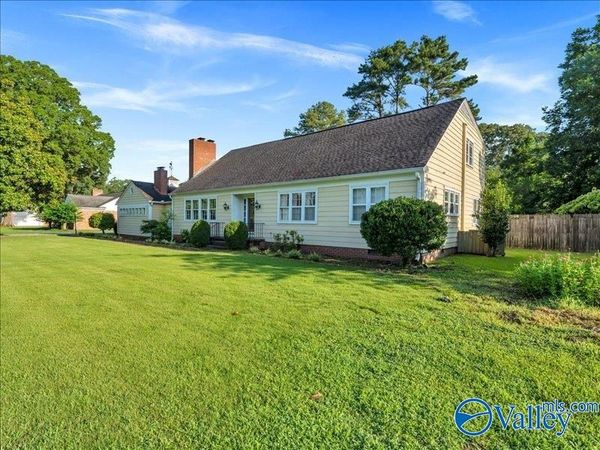 2004 Stratford Road SE, Decatur, AL 35601