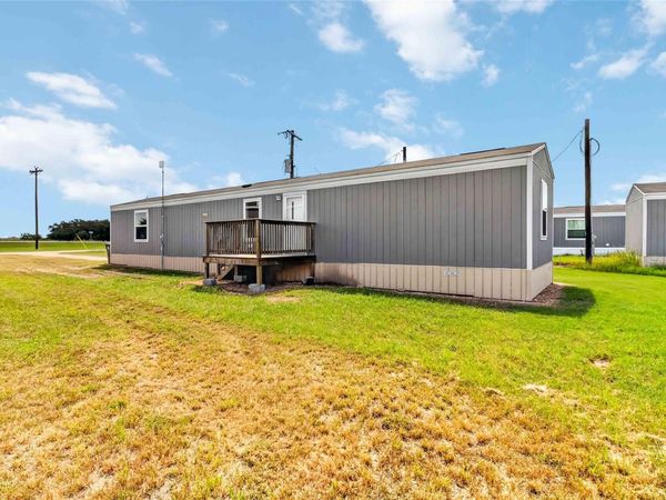 5670 E Hwy 290 ST, Giddings, TX 78942