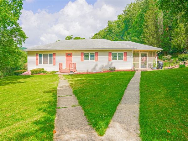 3886 Darlington Rd , Darlington, PA 16115