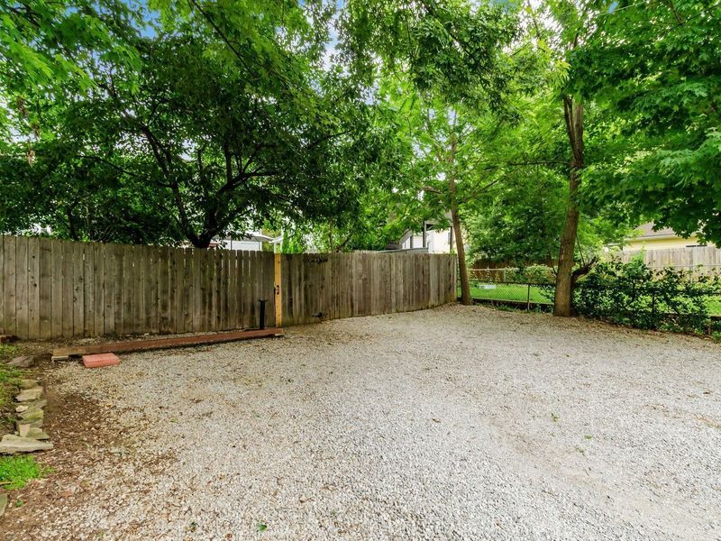149 W Pacemont Road, Columbus, OH 43202 Photo 28