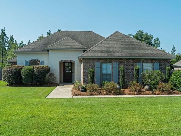 82 Sunline Dr., Petal, MS 39465