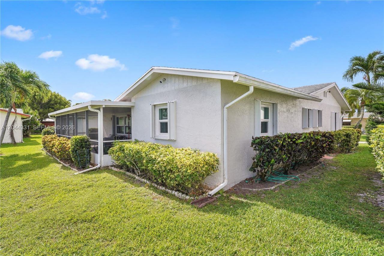 14307 Amapola Dr, Delray Beach, FL 33484 Photo