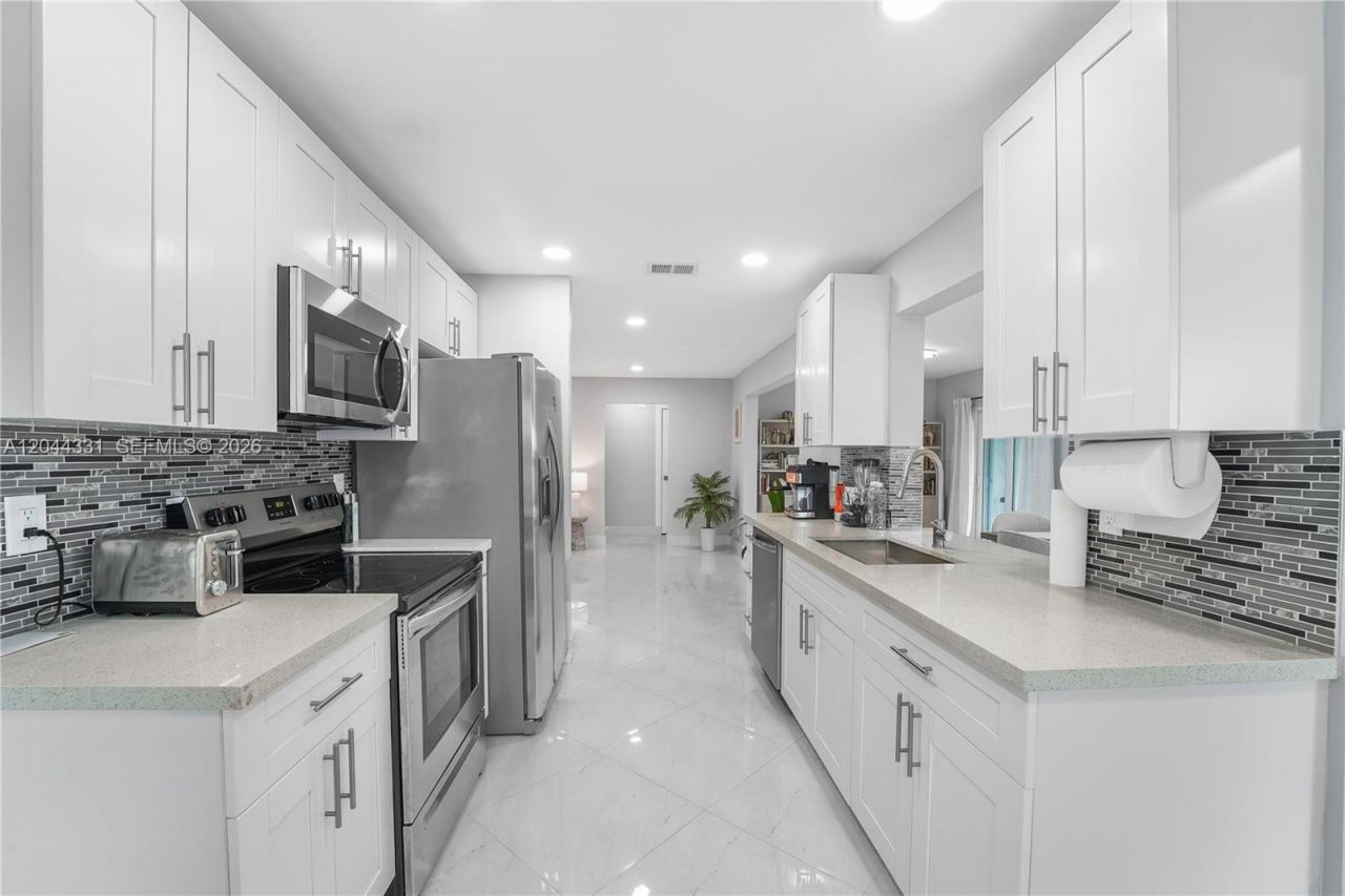 14307 Amapola Dr, Delray Beach, FL 33484 Photo