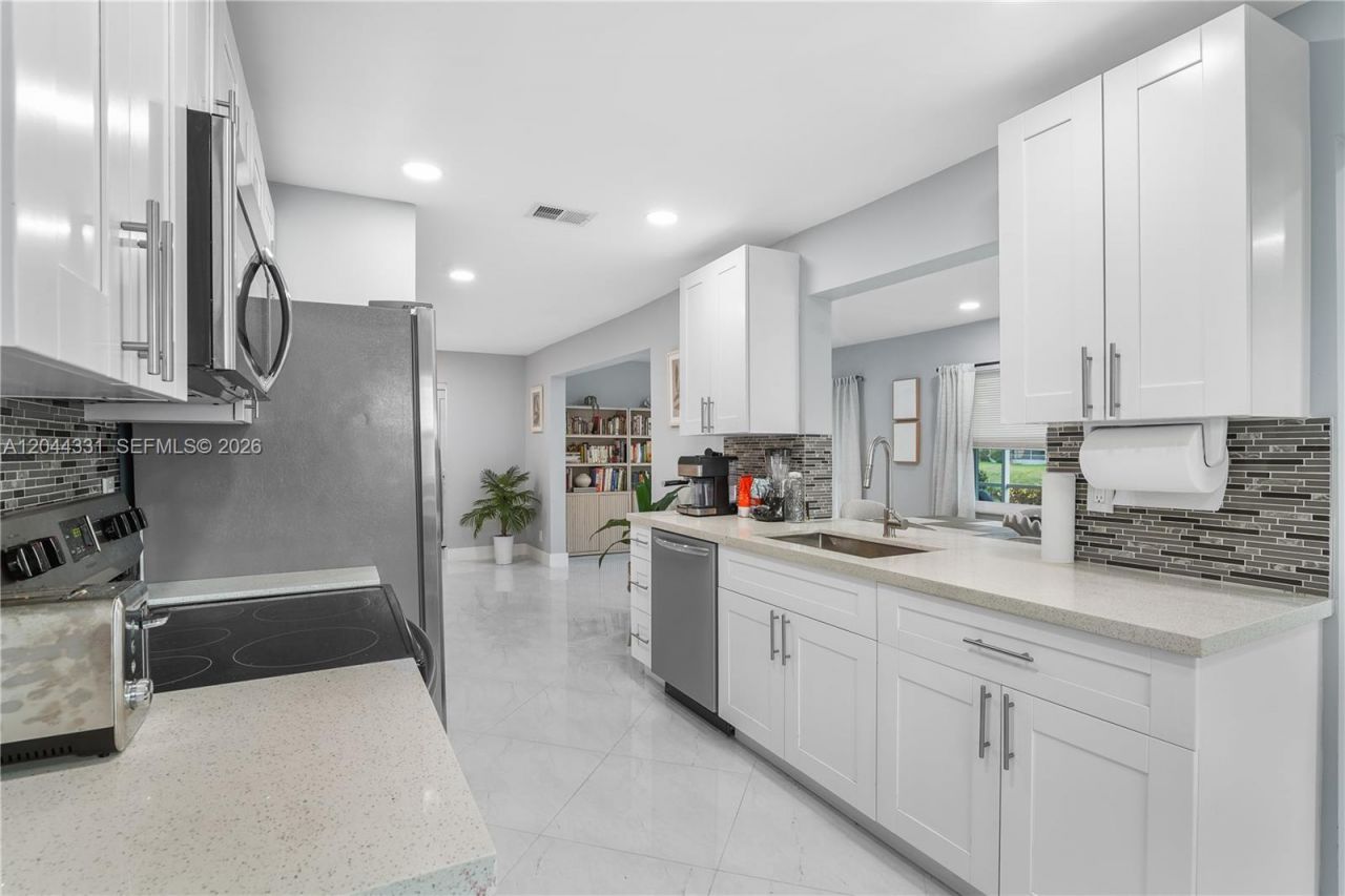 14307 Amapola Dr, Delray Beach, FL 33484 Photo