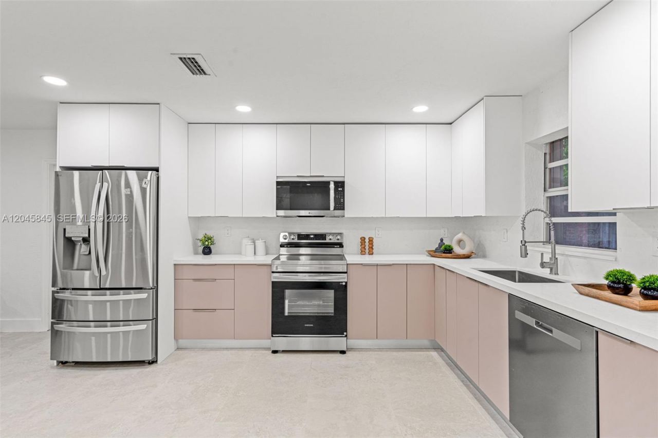 18103 SW 93rd Avenue, Palmetto Bay, FL 33157 Photo