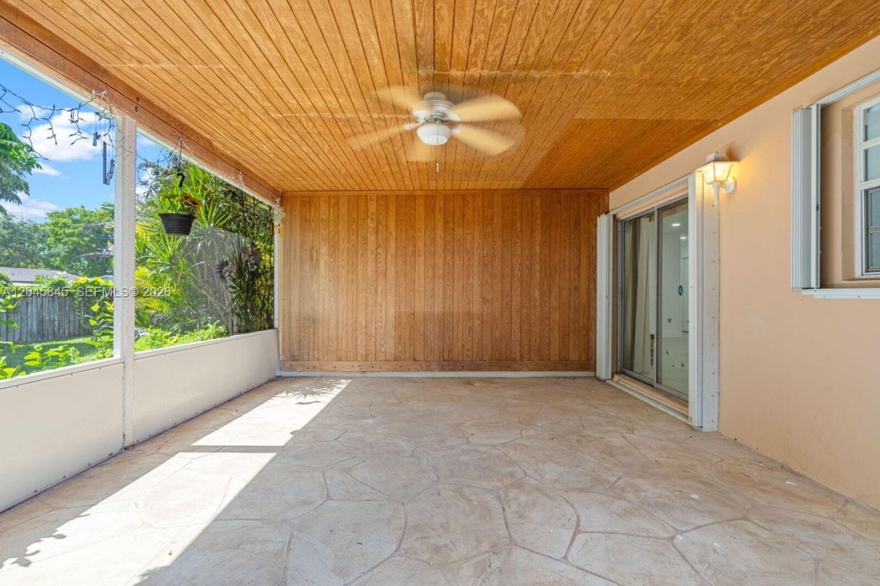 18103 SW 93rd Avenue , Palmetto Bay, FL 33157 Photo