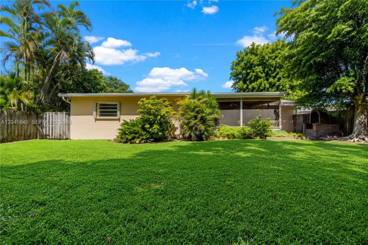 18103 SW 93rd Avenue, Palmetto Bay, FL 33157 Photo