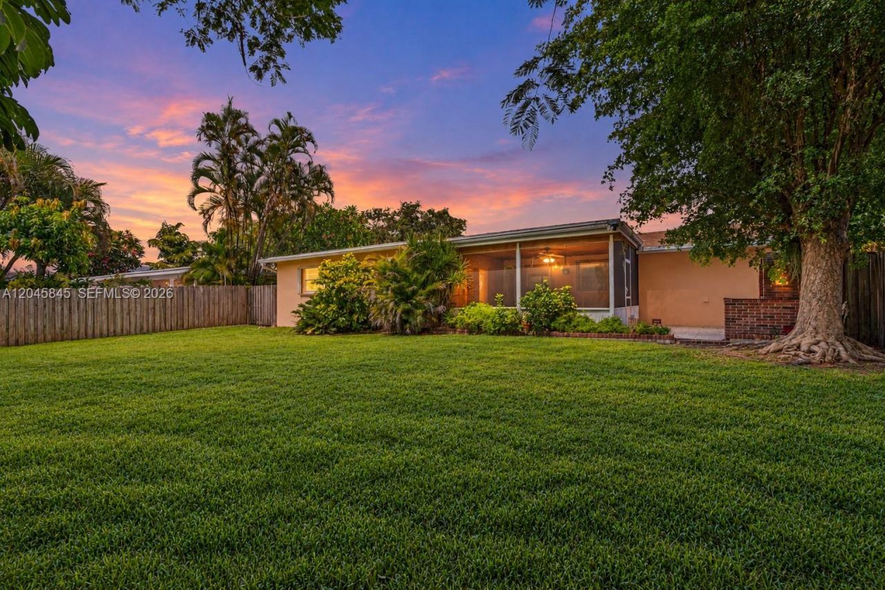 18103 SW 93rd Avenue, Palmetto Bay, FL 33157 Photo