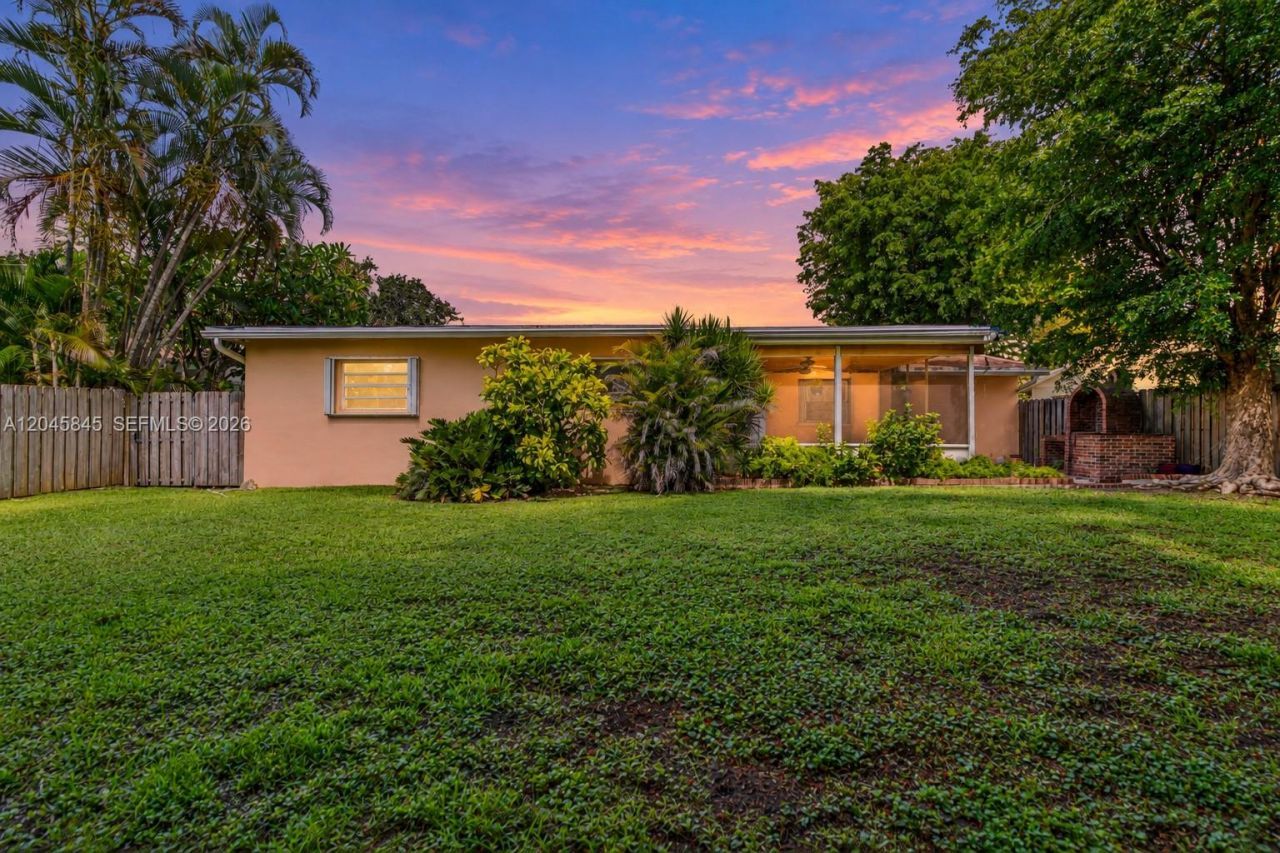 18103 SW 93rd Avenue, Palmetto Bay, FL 33157 Photo