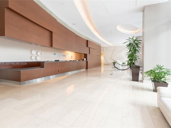 79 SW 12th St , Unit 1811-S, Miami, FL 33130
