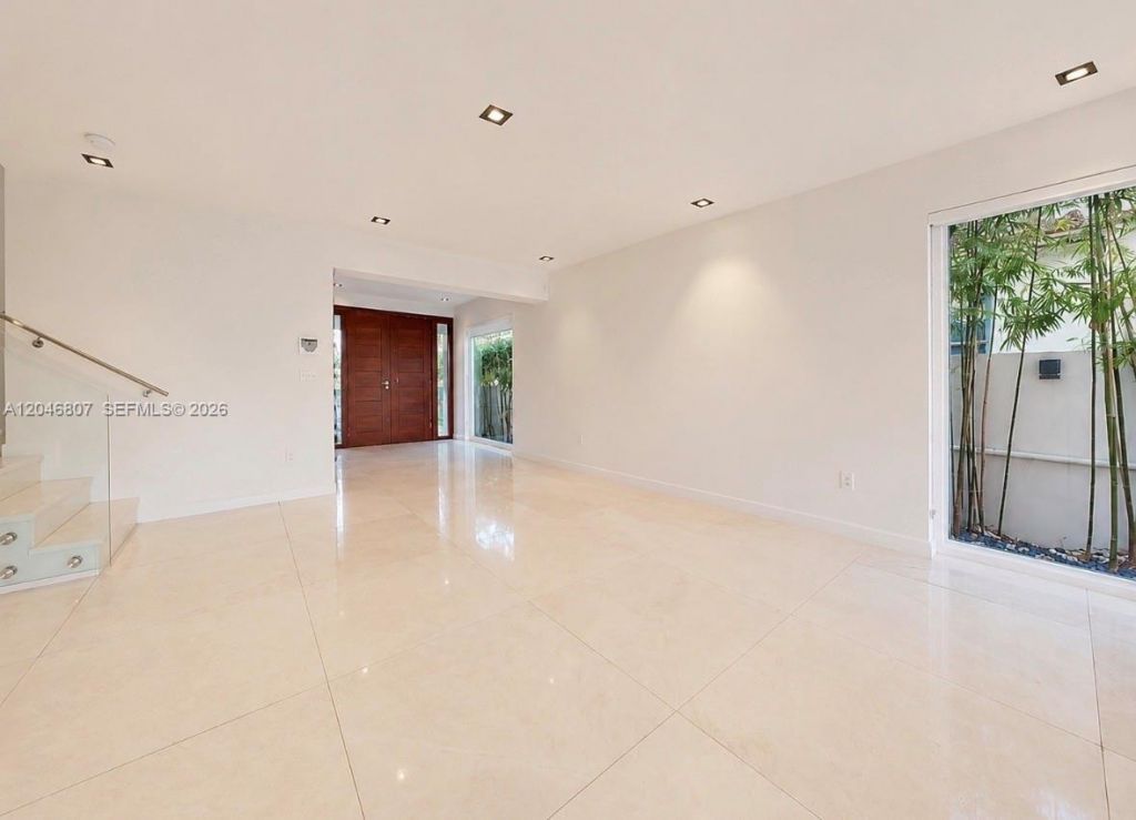 260 S Coconut Ln , Miami Beach, FL 33139 Photo