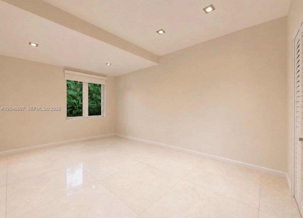 260 S Coconut Ln , Miami Beach, FL 33139 Photo