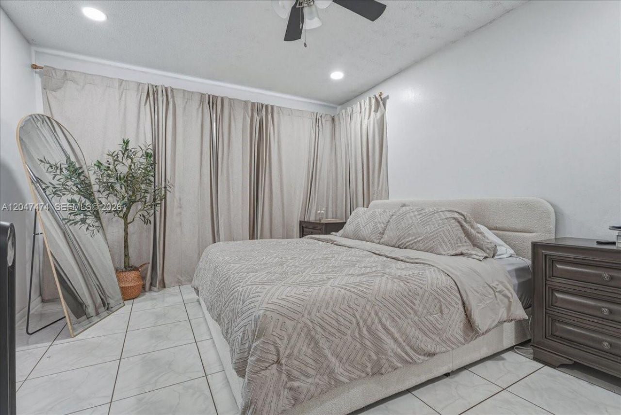 7850 W 16th Ave, Hialeah, FL 33014 Photo
