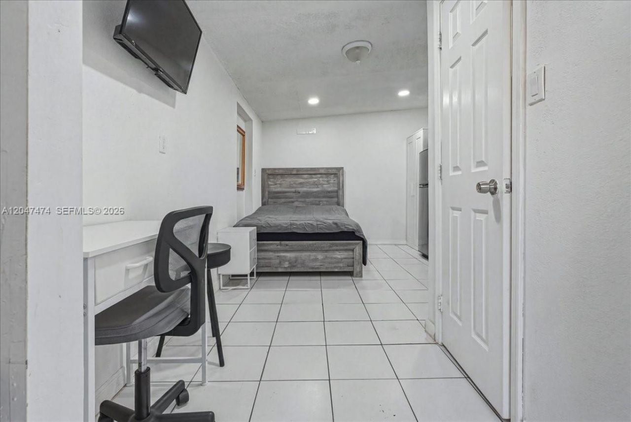 7850 W 16th Ave, Hialeah, FL 33014 Photo