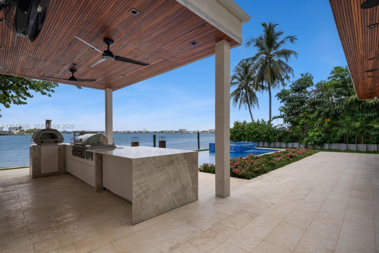 9720 W Broadview Dr , Bay Harbor Islands, FL 33154 Photo