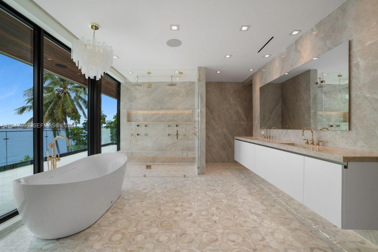 9720 W Broadview Dr , Bay Harbor Islands, FL 33154 Photo