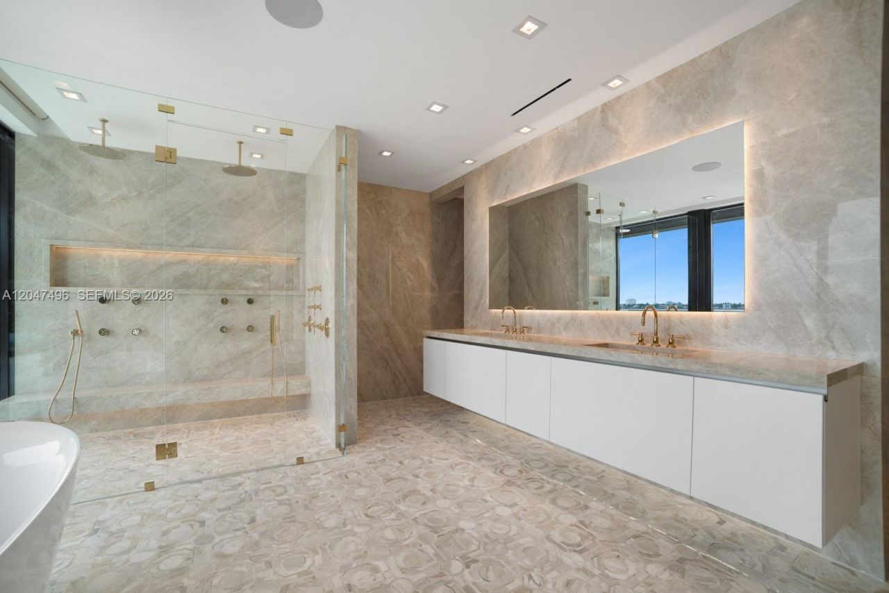 9720 W Broadview Dr , Bay Harbor Islands, FL 33154 Photo
