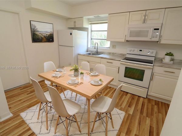 915 NE 16th Ter , Unit 5, Fort Lauderdale, FL 33304