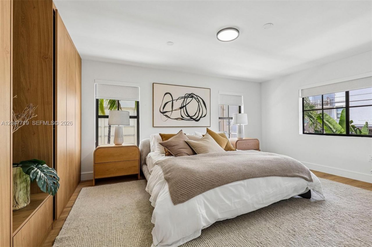 7811 Carlyle Ave , Miami Beach, FL 33141 Photo