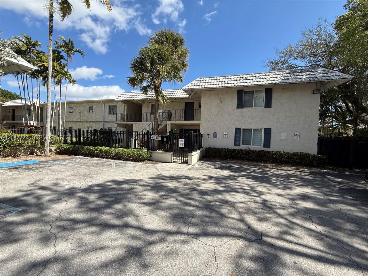 8607 SW 68th Ct , Unit 24, Pinecrest, FL 33156 Photo