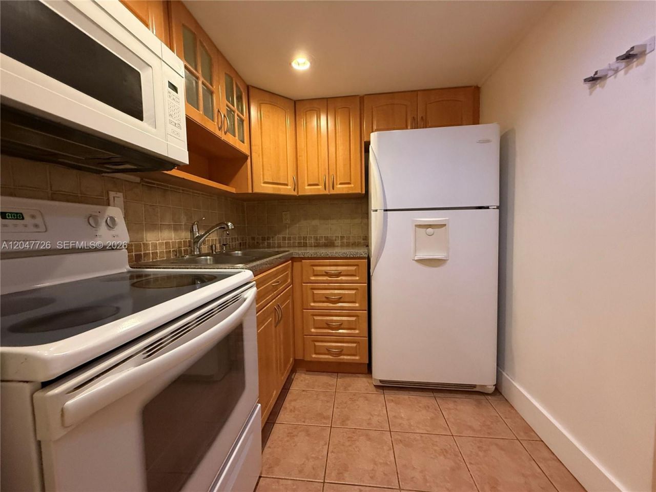 8607 SW 68th Ct , Unit 24, Pinecrest, FL 33156 Photo