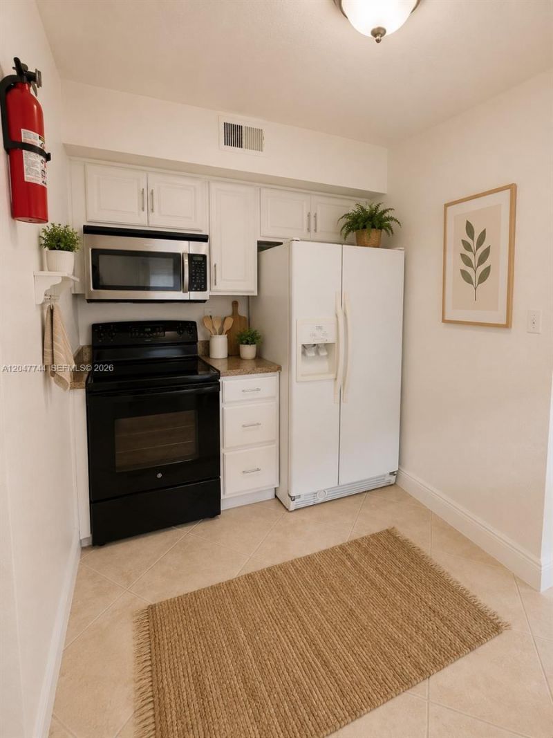 8601 SW 94th St, Unit 105W, Miami, FL 33156 Photo