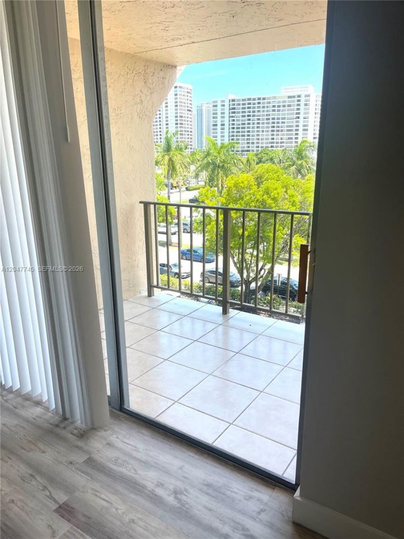 2101 Atlantic Shores Blvd , Unit 505, Hallandale Beach, FL 33009 Photo