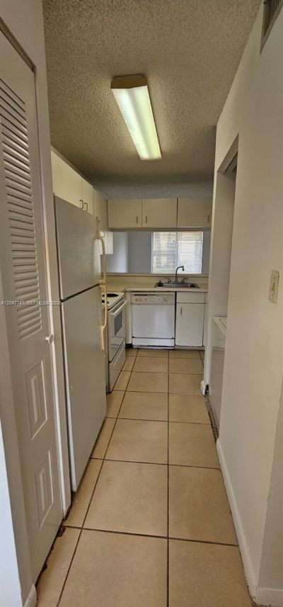 990 Coral Club Dr , Unit 990, Coral Springs, FL 33071 Photo