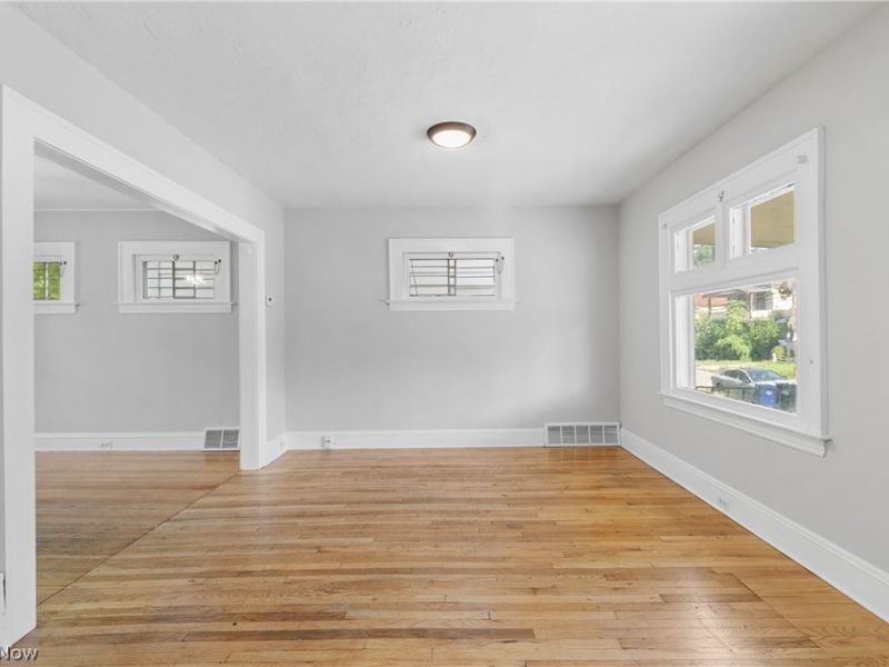 3005 Colburn Avenue, Cleveland, OH 44109 Photo 9