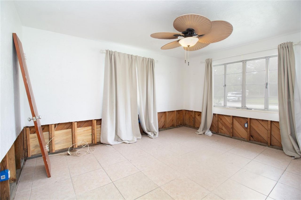 525 Hampton Avenue Ne, Saint Petersburg, FL 33703 Photo