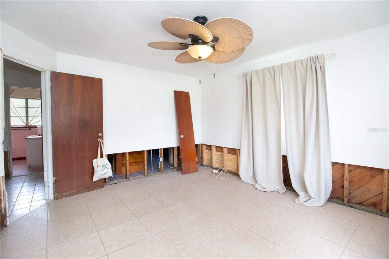 525 Hampton Avenue Ne, Saint Petersburg, FL 33703 Photo