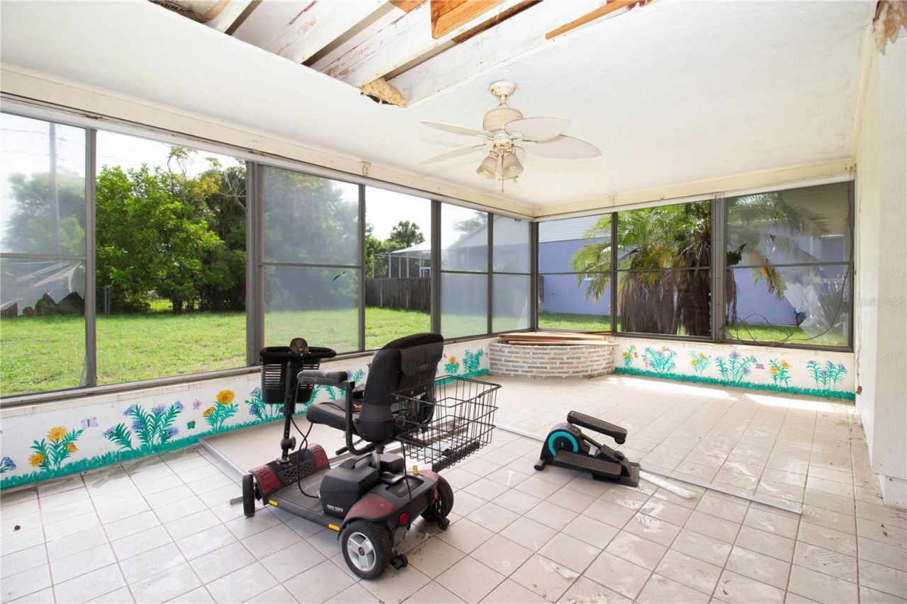 525 Hampton Avenue Ne, Saint Petersburg, FL 33703 Photo