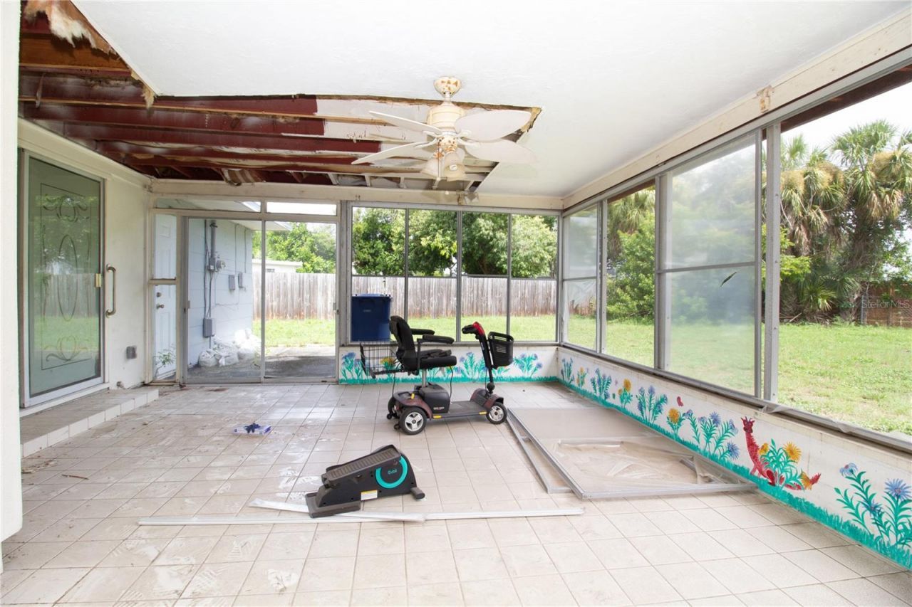 525 Hampton Avenue Ne, Saint Petersburg, FL 33703 Photo