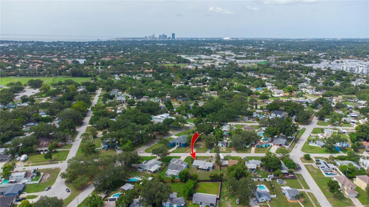 525 Hampton Avenue Ne, Saint Petersburg, FL 33703 Photo