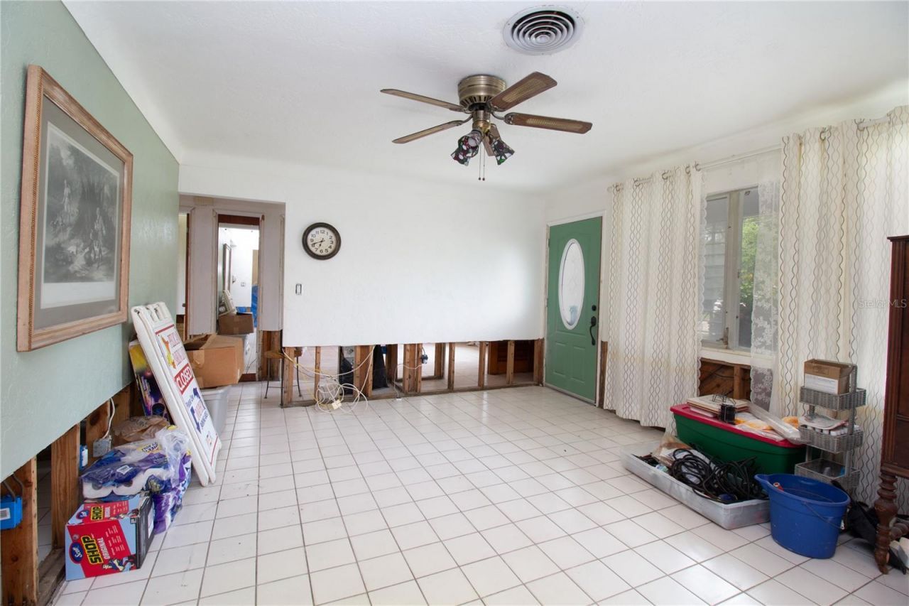 525 Hampton Avenue Ne, Saint Petersburg, FL 33703 Photo