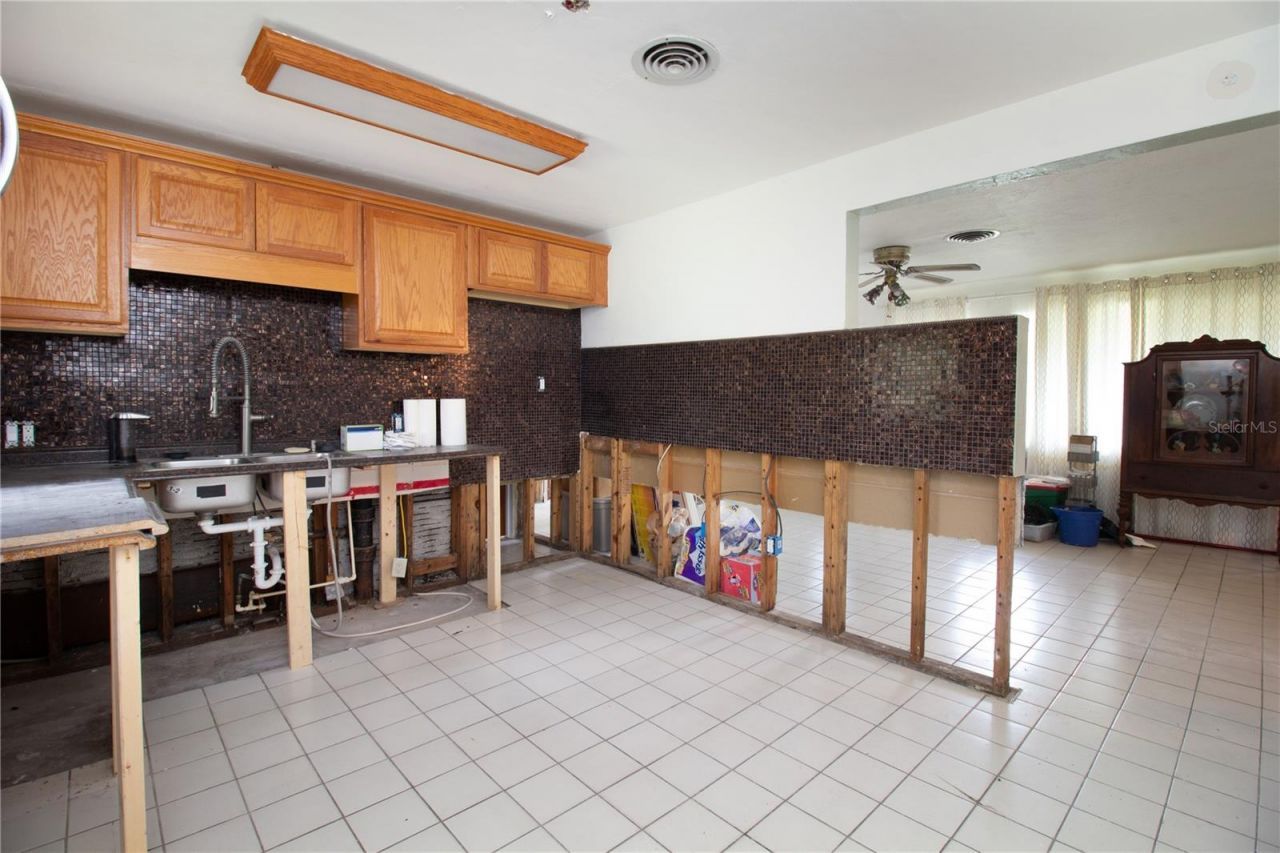 525 Hampton Avenue Ne, Saint Petersburg, FL 33703 Photo