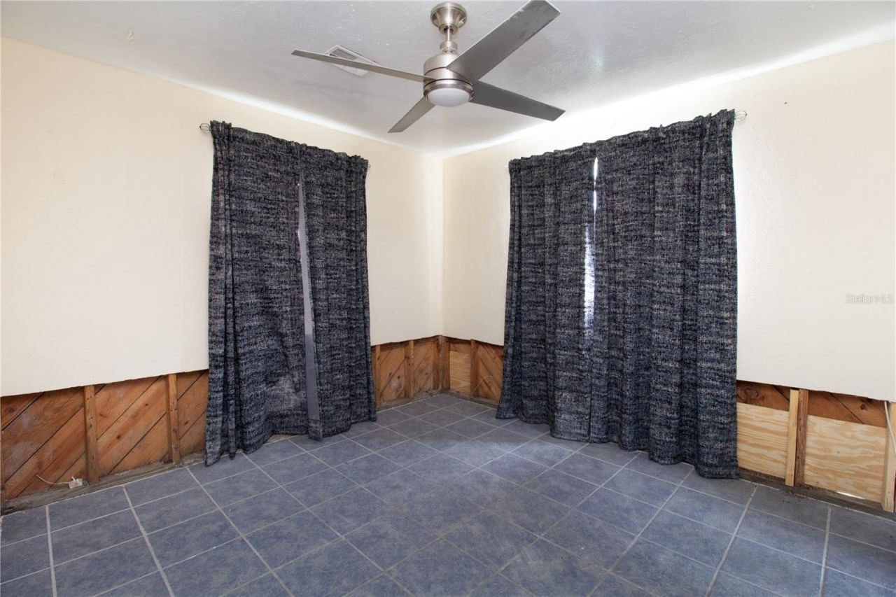 525 Hampton Avenue Ne, Saint Petersburg, FL 33703 Photo