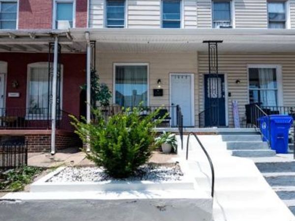1042 CHURCH STREET, READING, PA 19601