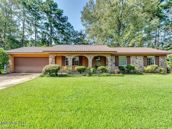 3551 Beaumont Drive, Pearl, MS 39208
