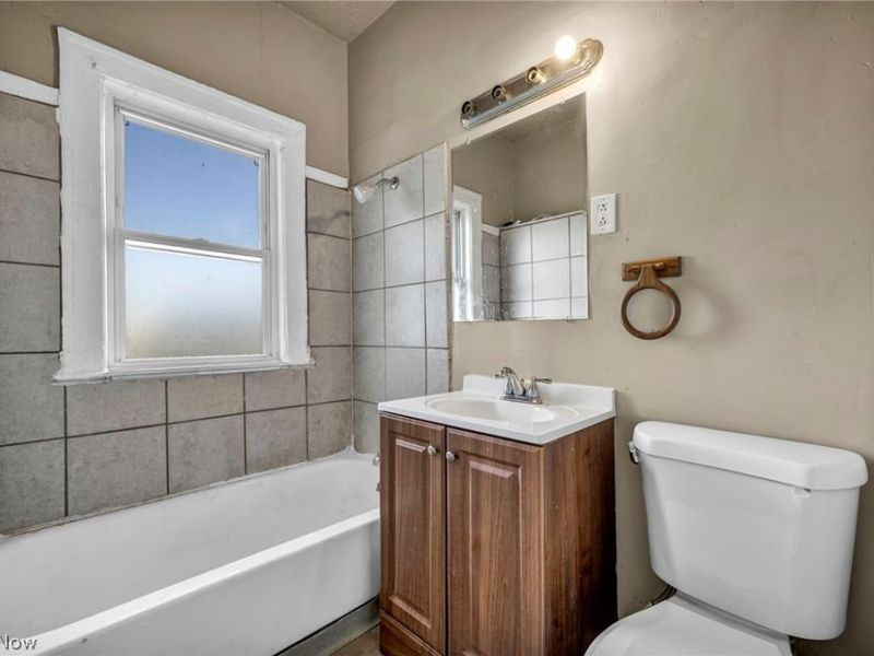 3438 E 140th Street, Cleveland, OH 44120 Photo 8
