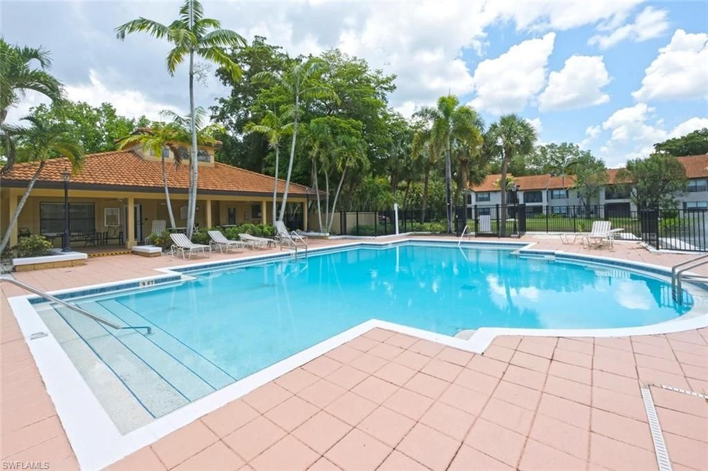 2106 Arbour Walk Cir, Unit 2911, Naples, FL 34109 Photo