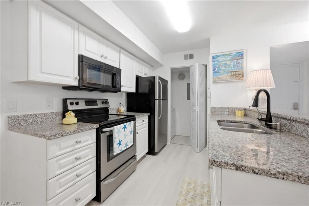 2106 Arbour Walk Cir, Unit 2911, Naples, FL 34109 Photo