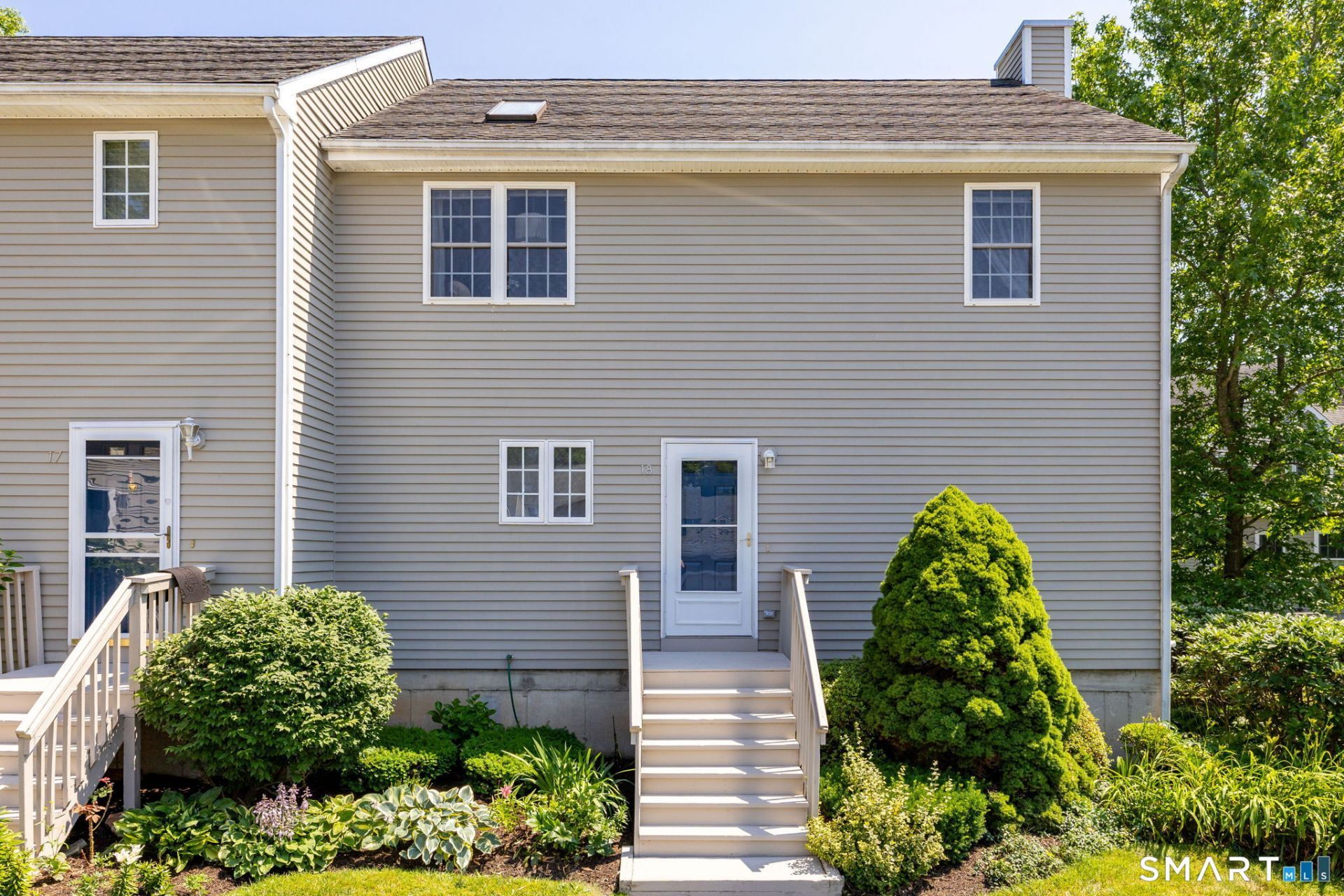 18 East Village, Unit 18, Branford, CT 06405 Main Photo