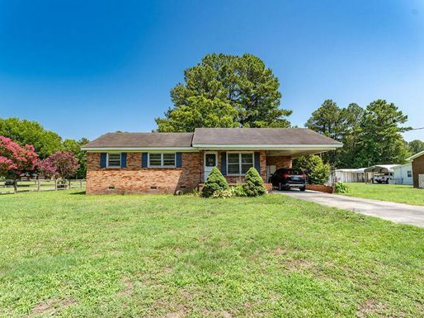 1110 N Webb Street , Selma, NC 27576